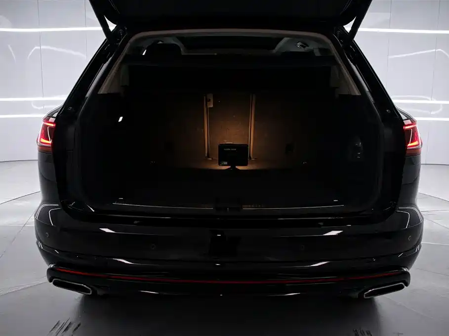 Volkswagen Volkswagen Touareg 2022 3.0TSI R-Line Black Sport Package 2022 - thumbnail 15