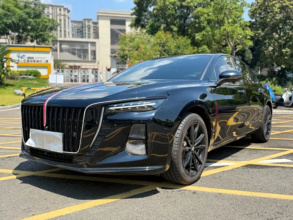 Hongqi Hongqi H5 2025 1.5T DCT Xuan Ying Edition 2024