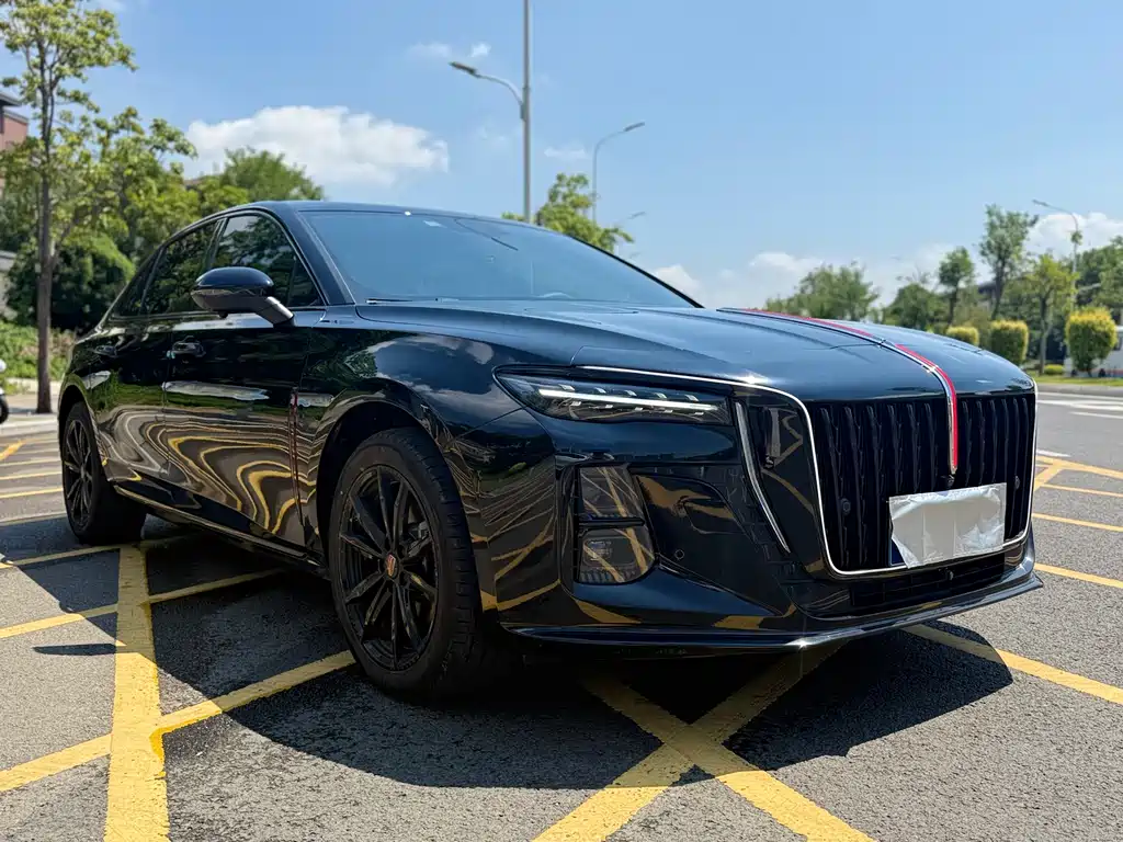 Hongqi Hongqi H5 2025 1.5T DCT Xuan Ying Edition 2024 - thumbnail 3