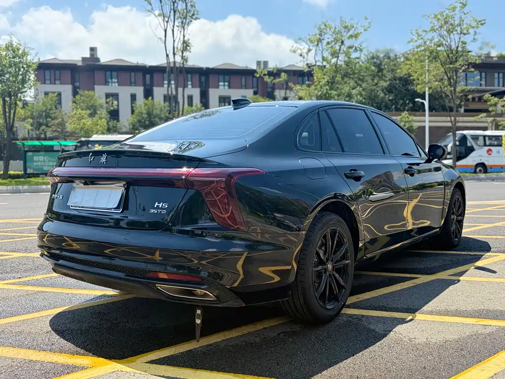Hongqi Hongqi H5 2025 1.5T DCT Xuan Ying Edition 2024 - thumbnail 5