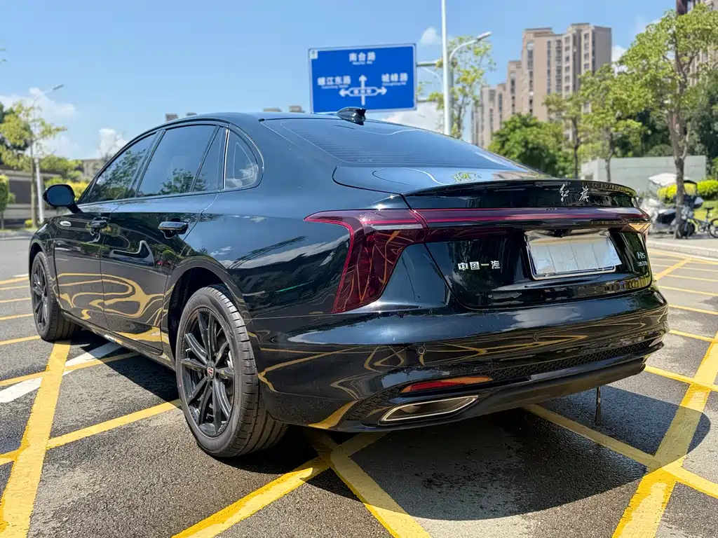 Hongqi Hongqi H5 2025 1.5T DCT Xuan Ying Edition 2024 - thumbnail 9