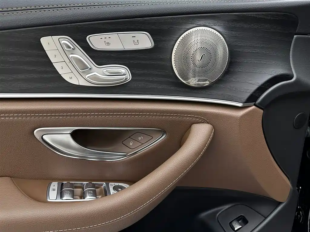 Mercedes-Benz Mercedes-Benz E-Class 2023 Model Year Facelift E 300 L Sport Luxury Edition 2023 - thumbnail 24