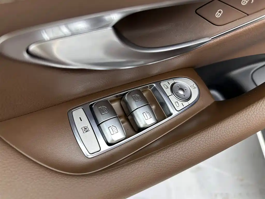 Mercedes-Benz Mercedes-Benz E-Class 2023 Model Year Facelift E 300 L Sport Luxury Edition 2023 - thumbnail 25