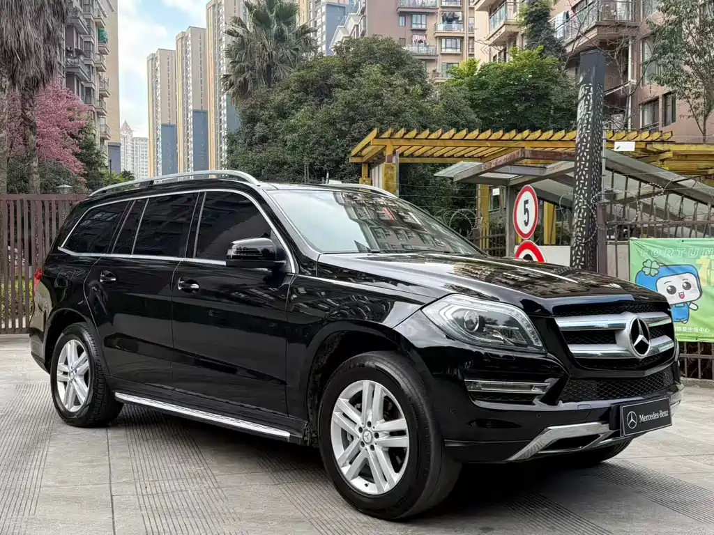 Mercedes-Benz Mercedes-Benz GL-Class 2014 GL 400 4MATIC Luxury Edition 2014 - thumbnail 2