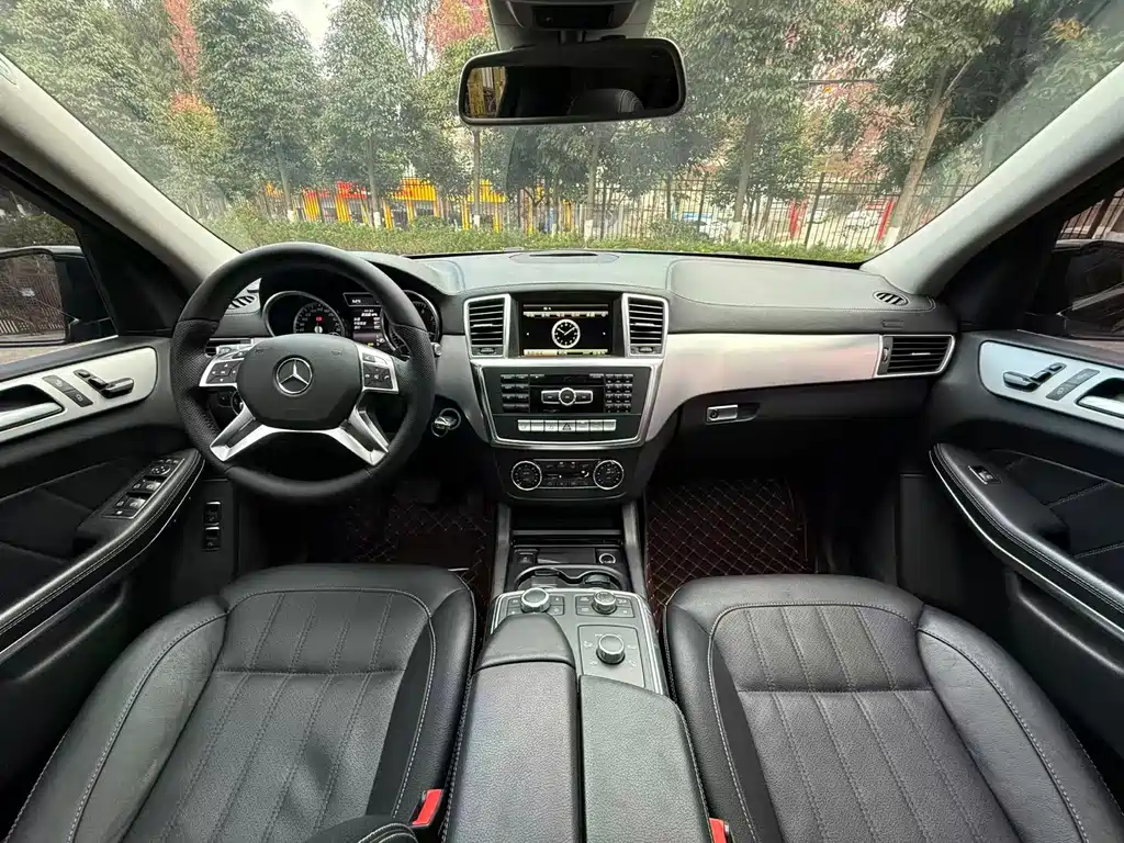Mercedes-Benz Mercedes-Benz GL-Class 2014 GL 400 4MATIC Luxury Edition 2014 - thumbnail 23