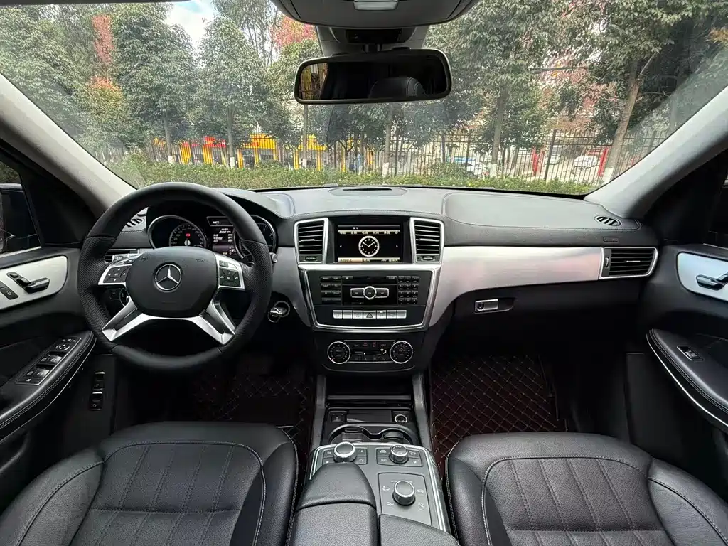 Mercedes-Benz Mercedes-Benz GL-Class 2014 GL 400 4MATIC Luxury Edition 2014 - thumbnail 26