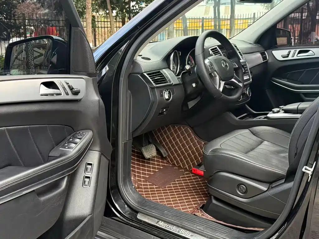 Mercedes-Benz Mercedes-Benz GL-Class 2014 GL 400 4MATIC Luxury Edition 2014 - thumbnail 29