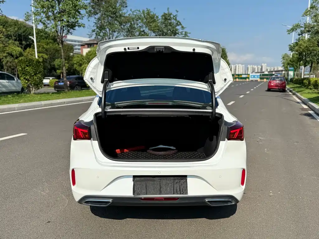 Changan Yidong 2021 PLUS Blue Whale NE 1.4T GDI DCT Flagship Model 2021 - thumbnail 7