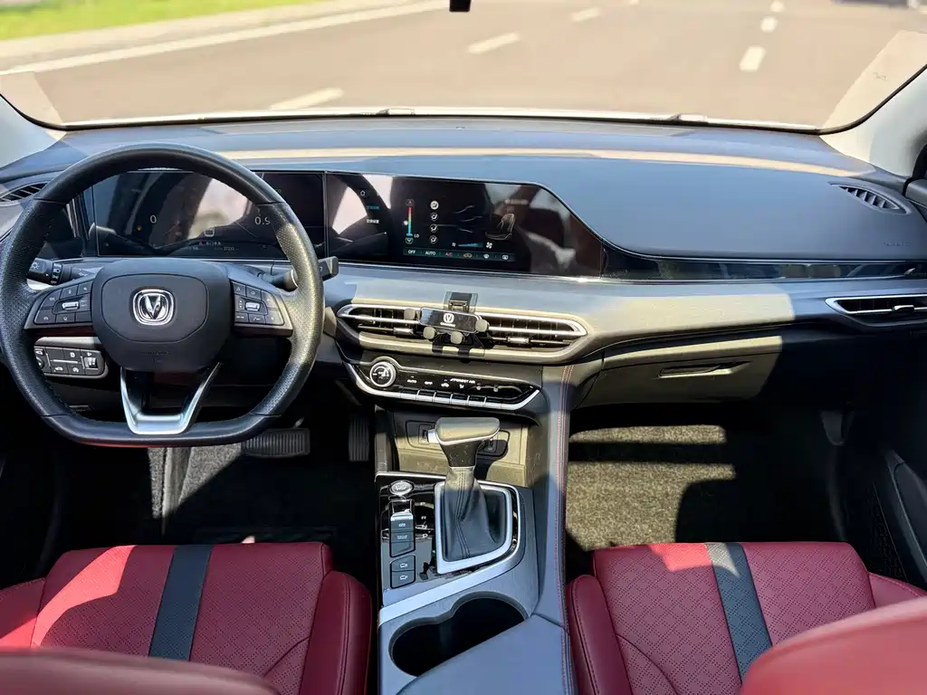 Changan Yidong 2021 PLUS Blue Whale NE 1.4T GDI DCT Flagship Model 2021 - thumbnail 8