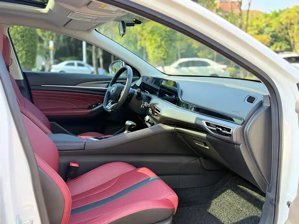 Changan Yidong 2021 PLUS Blue Whale NE 1.4T GDI DCT Flagship Model 2021 - thumbnail 14