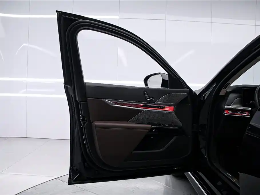 BMW BMW 7 Series 2023 740Li Leading Model Luxury Package 2023 - thumbnail 11
