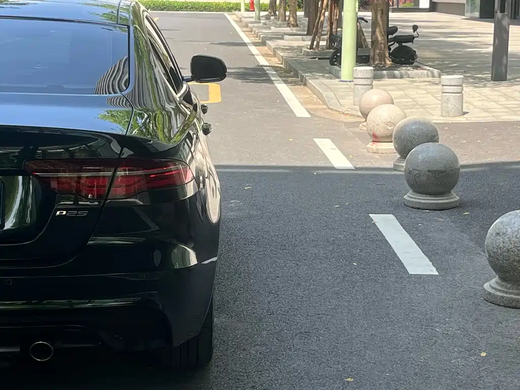 Jaguar Jaguar XEL 2022 2.0T 250PS R-DYNAMIC S Sport 2023 - thumbnail 8