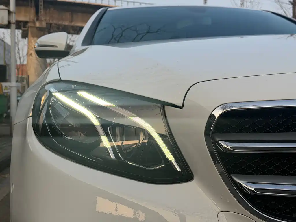 Mercedes-Benz Mercedes-Benz E-Class 2019 E 260 L 2019 - thumbnail 3