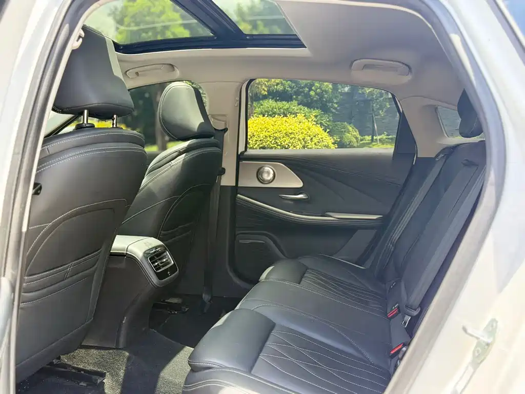 Chery Arrizo 8 2022 1.6T DCT Premium 2023 - thumbnail 10