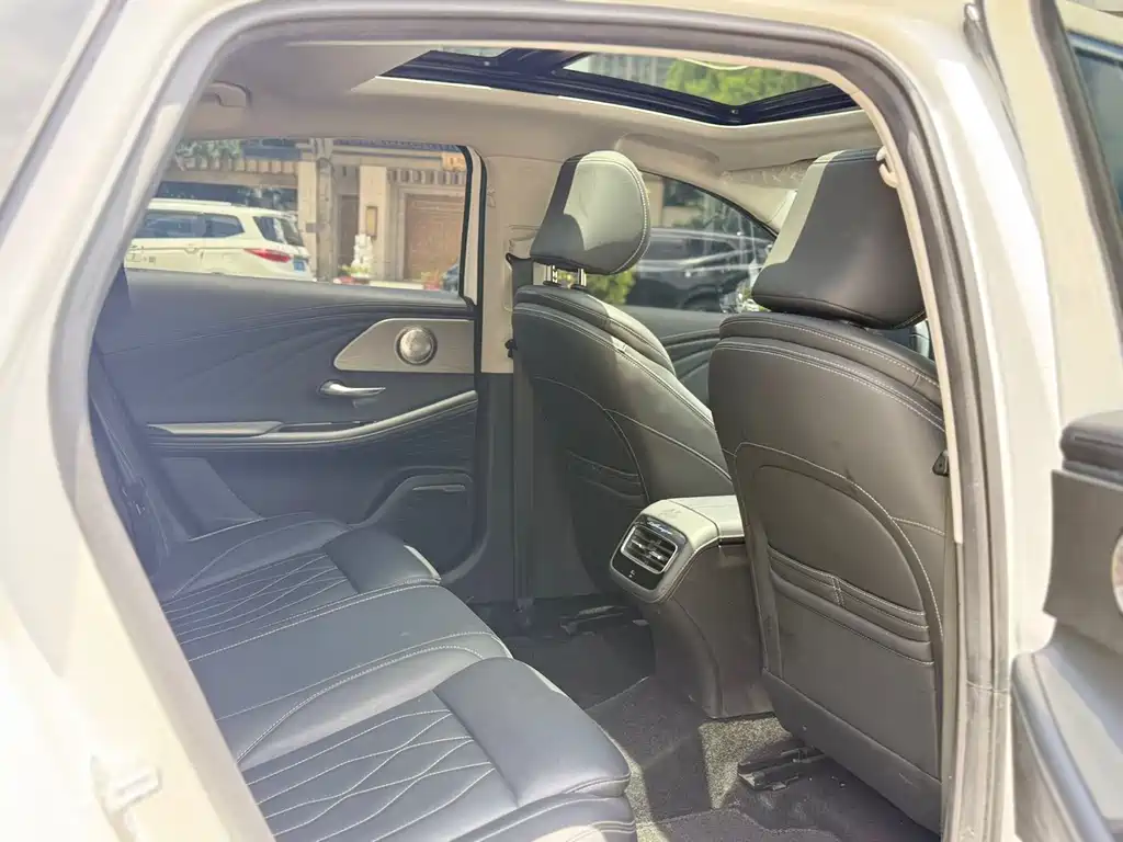 Chery Arrizo 8 2022 1.6T DCT Premium 2023 - thumbnail 13