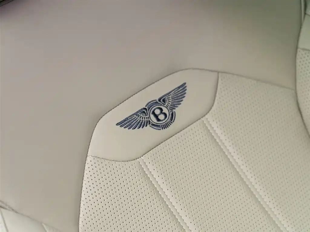 Bentley Bentayga 2023 4.0T V8 Extended Wheelbase 2024 - thumbnail 13