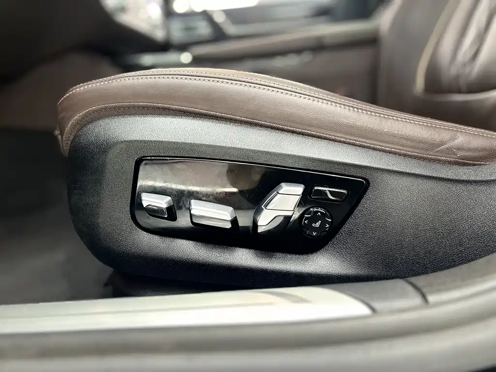 BMW BMW 7 Series 2021 730Li M Sport Package 2022 - thumbnail 12