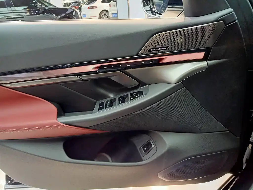 BMW BMW i5 2025 eDrive 40L M Sport Package 2026 - thumbnail 16