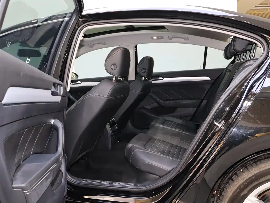 Volkswagen Magotan 2025 Model Comfort 280TSI DSG 2025 - thumbnail 16