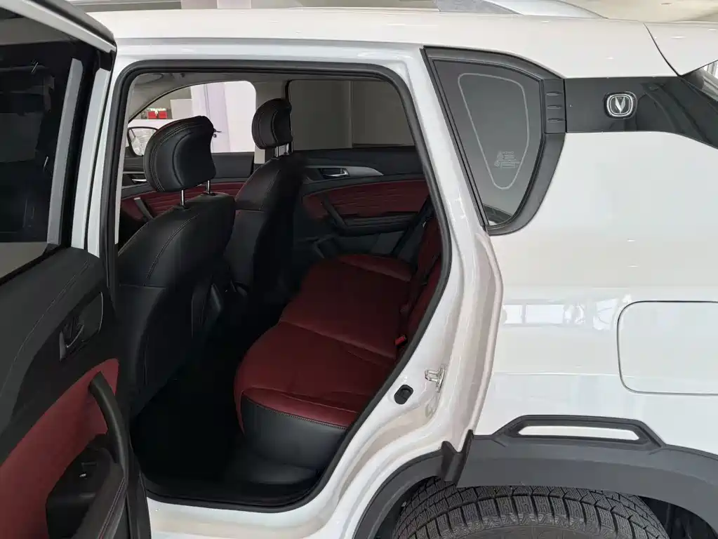 Changan Changan CS35 PLUS 2019 1.4T DCT Blue Whale Edition 2021 - thumbnail 11