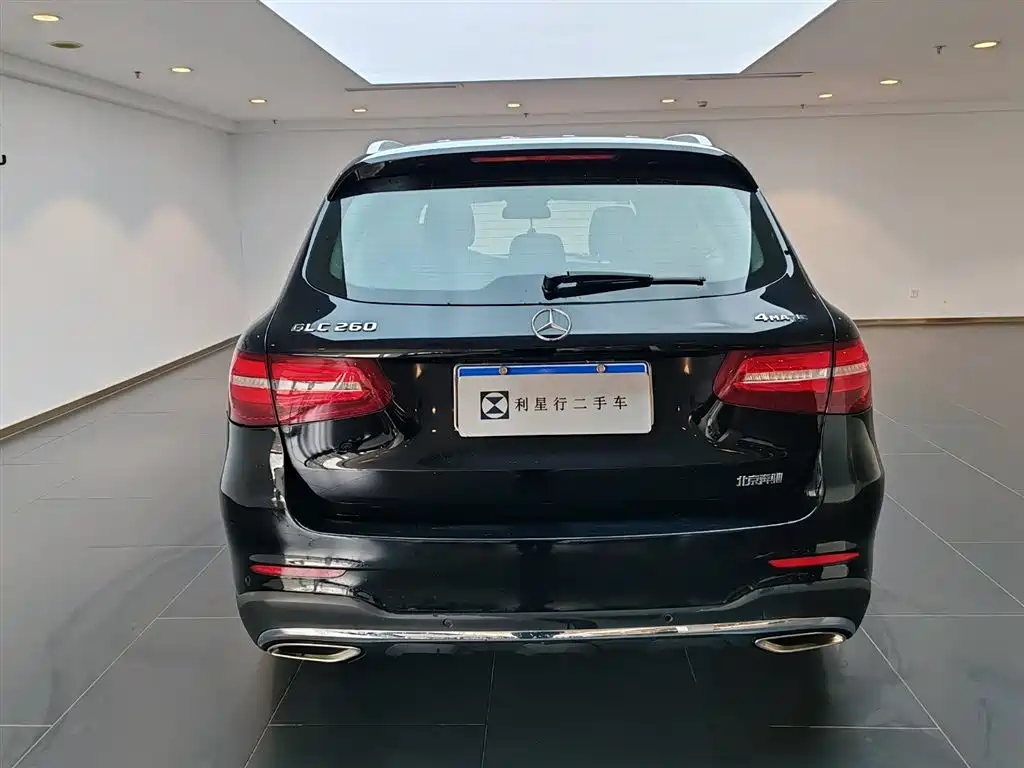 Mercedes-Benz Mercedes-Benz GLC 2018 GLC 260 4MATIC Luxury Model 2018 - thumbnail 4