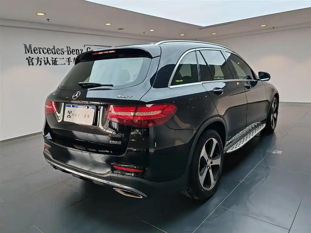 Mercedes-Benz Mercedes-Benz GLC 2018 GLC 260 4MATIC Luxury Model 2018 - thumbnail 5
