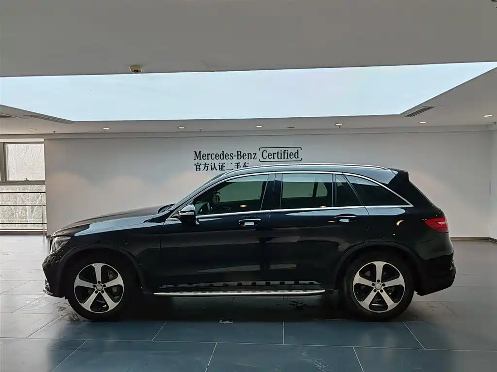Mercedes-Benz Mercedes-Benz GLC 2018 GLC 260 4MATIC Luxury Model 2018 - thumbnail 7
