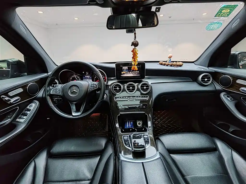 Mercedes-Benz Mercedes-Benz GLC 2018 GLC 260 4MATIC Luxury Model 2018 - thumbnail 9