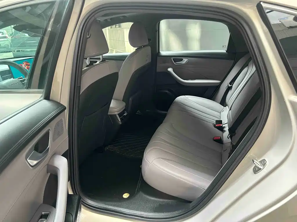 Roewe Roewe M7 DMH 2025 Model 160km Premium Edition 2026 - thumbnail 11