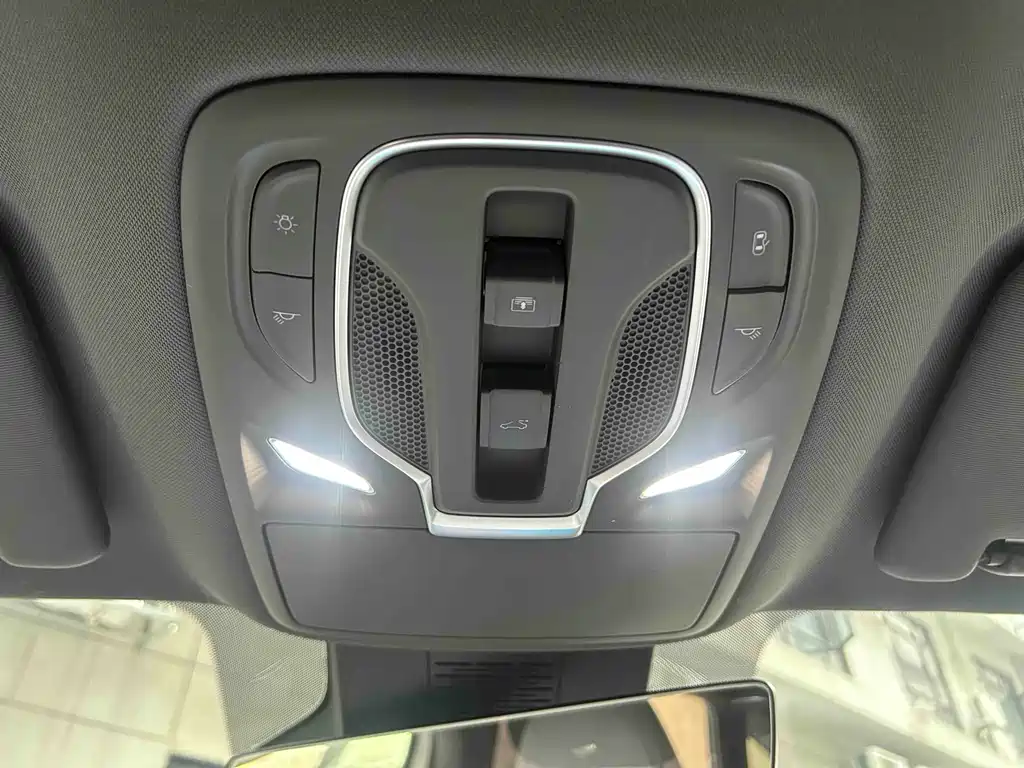 Roewe Roewe M7 DMH 2025 Model 160km Premium Edition 2026 - thumbnail 18