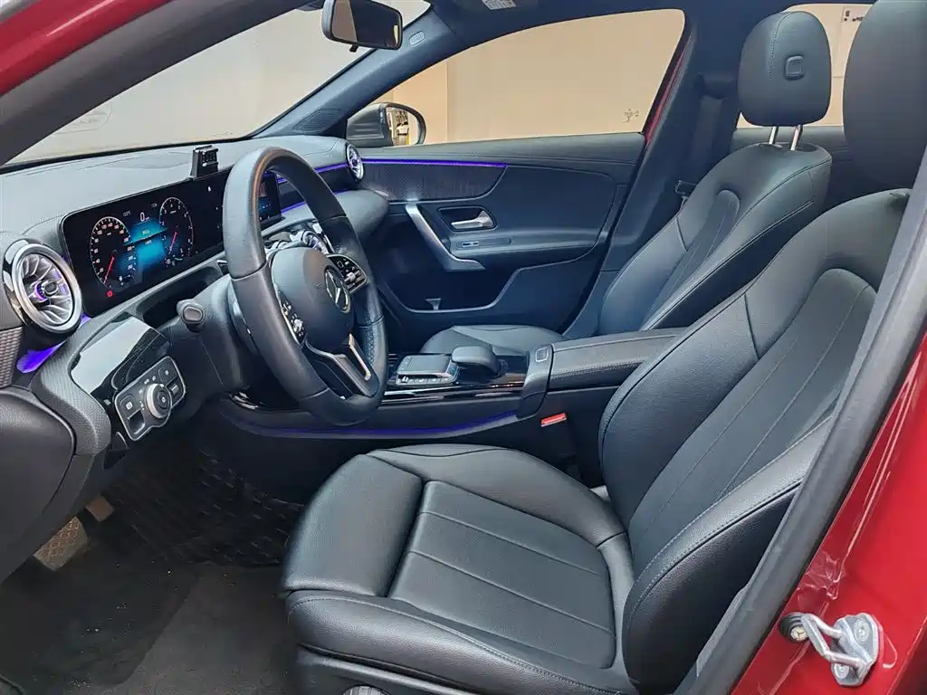 Mercedes-Benz Mercedes-Benz A-Class 2022 A 200 L Sport Sedan Dynamic Model 2022 - thumbnail 16