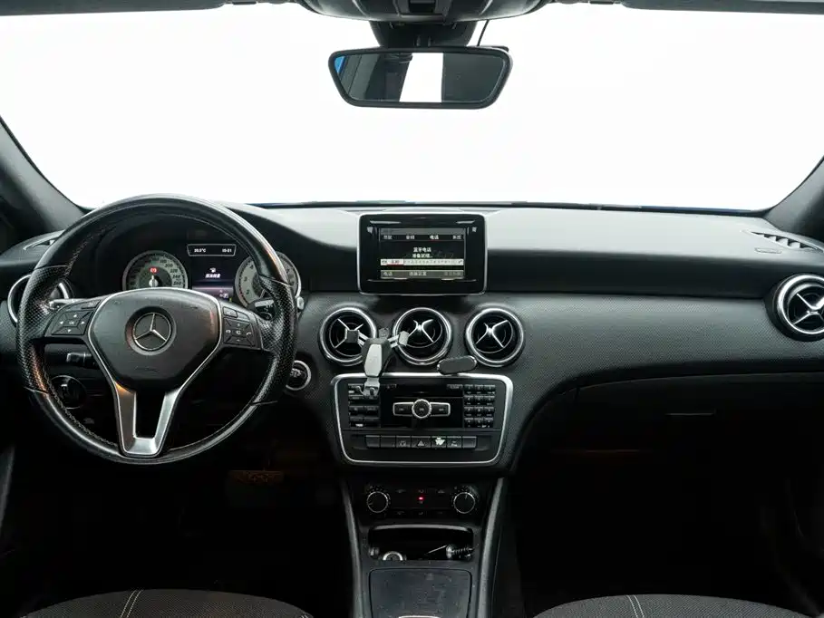 Mercedes-Benz Mercedes-Benz A-Class 2013 A 200 Urban 2014 - thumbnail 20