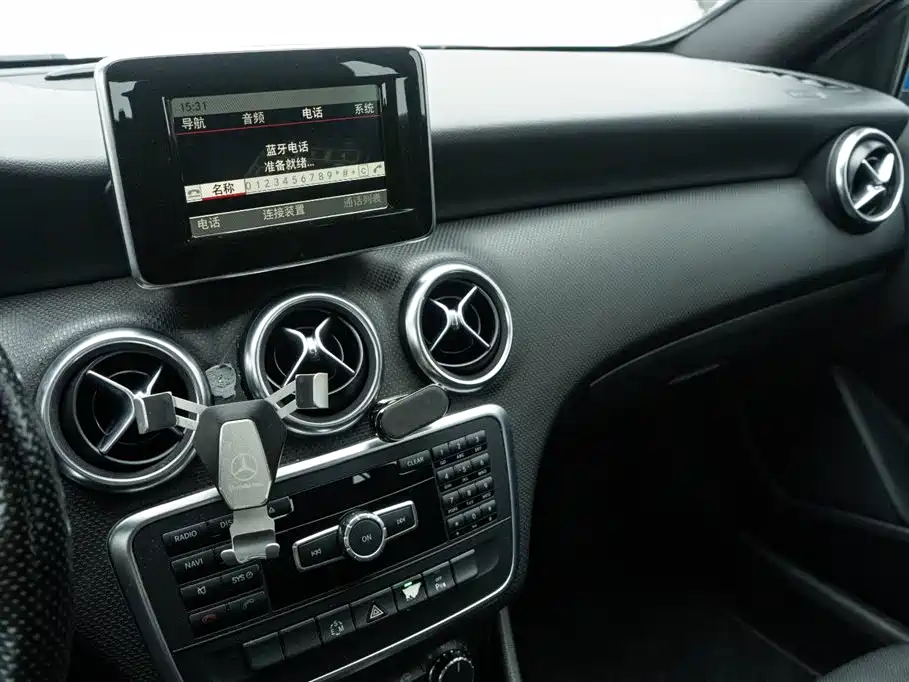 Mercedes-Benz Mercedes-Benz A-Class 2013 A 200 Urban 2014 - thumbnail 21