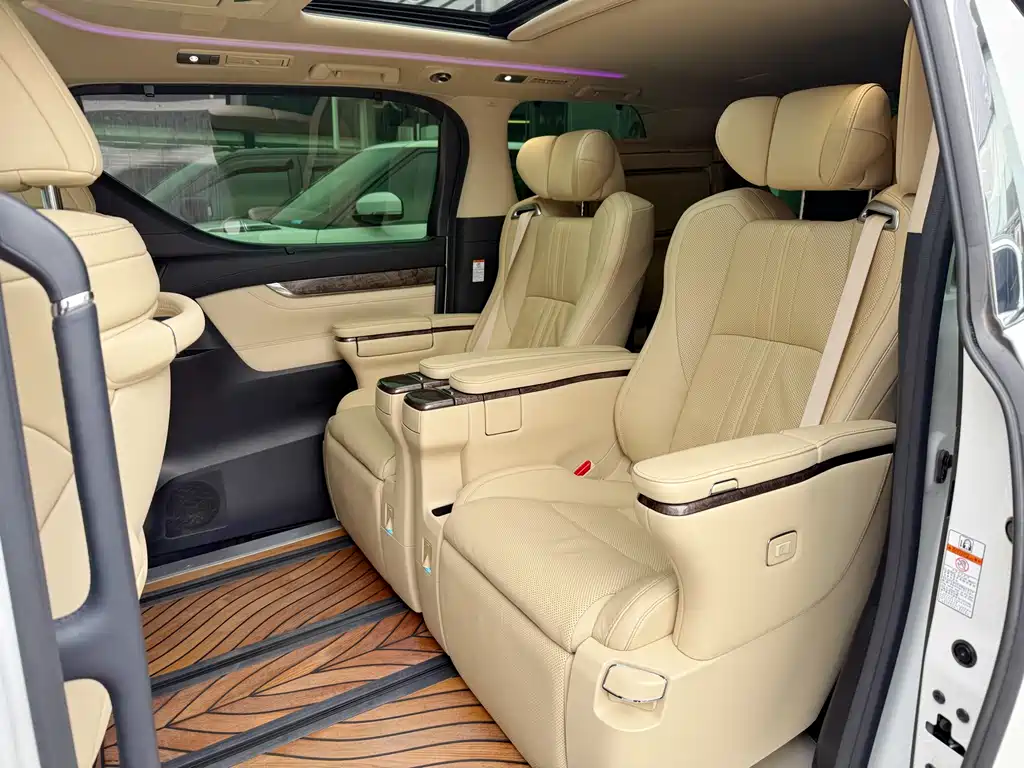 Toyota Alphard 2021 Crown Hybrid 2.5L HV Luxury Version 2021 - thumbnail 10