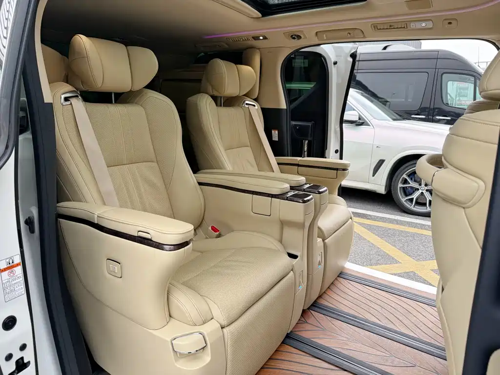 Toyota Alphard 2021 Crown Hybrid 2.5L HV Luxury Version 2021 - thumbnail 11