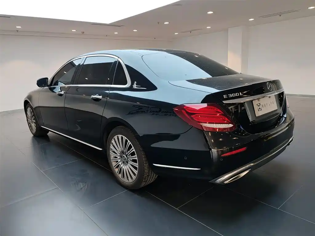 Mercedes-Benz Mercedes-Benz E-Class 2020 E 300 L Fashion Edition 2020 - thumbnail 5
