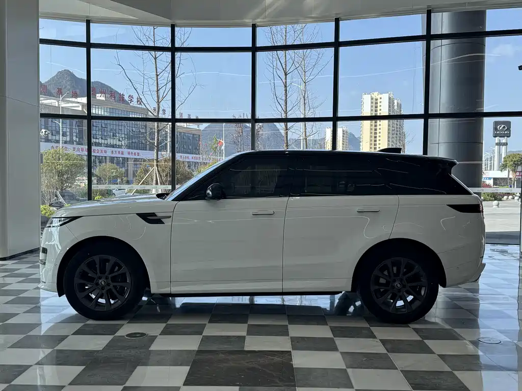 Land Rover Range Rover Sport 2024 400PS Dynamic SE 2024 - thumbnail 3
