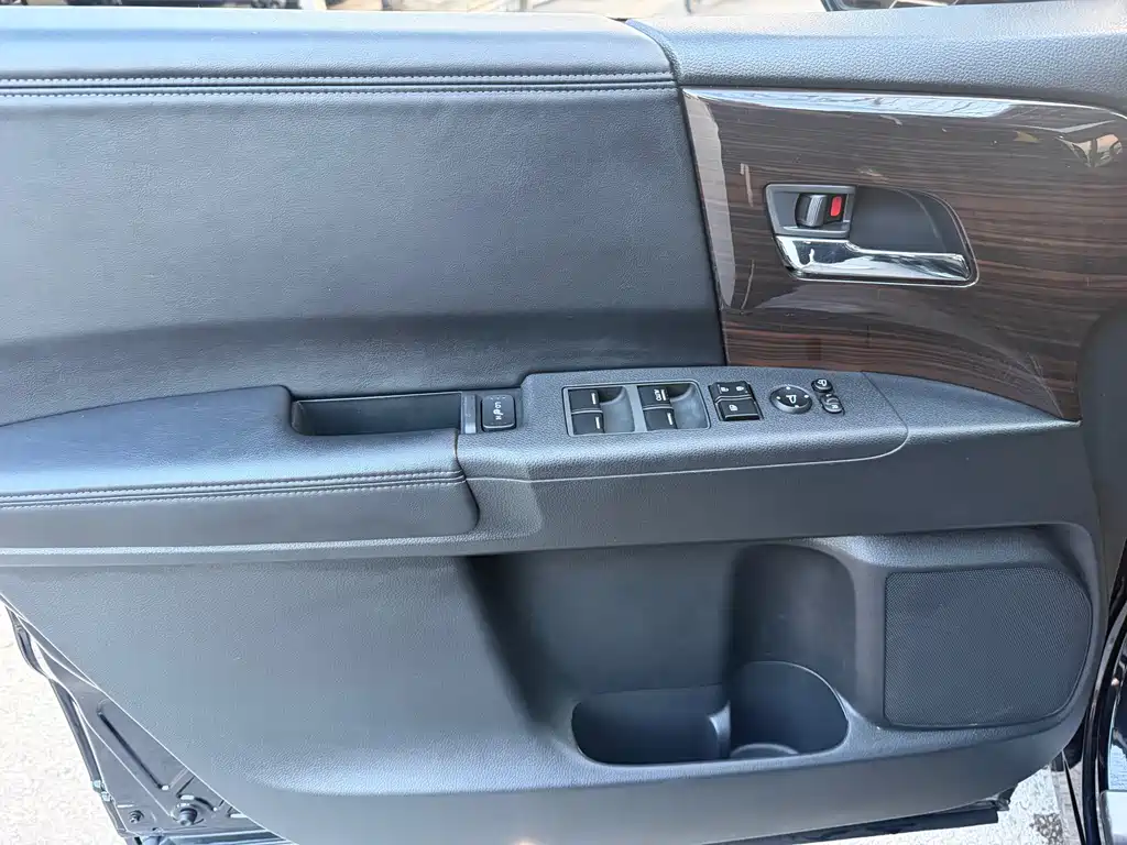 Honda Honda Odyssey 2019 2.0L锐·智享版  Wait, let me correct that - the "锐·智享版" part needs proper translation:  Honda Odyssey 2019 2.0L Sharp Intelligent Enjoyment Edition 2020 - thumbnail 14
