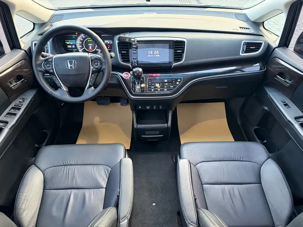 Honda Honda Odyssey 2019 2.0L锐·智享版  Wait, let me correct that - the "锐·智享版" part needs proper translation:  Honda Odyssey 2019 2.0L Sharp Intelligent Enjoyment Edition 2020 - thumbnail 16