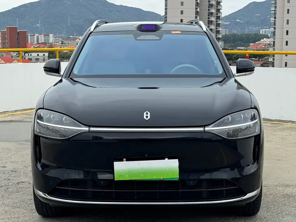 AITO M9 Aito M9 2024 Extended Range Max 42kWh 6-seater 2024 - thumbnail 2