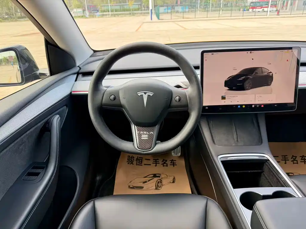 Tesla Model Y 2023 Rear-Wheel Drive 2024 - thumbnail 10