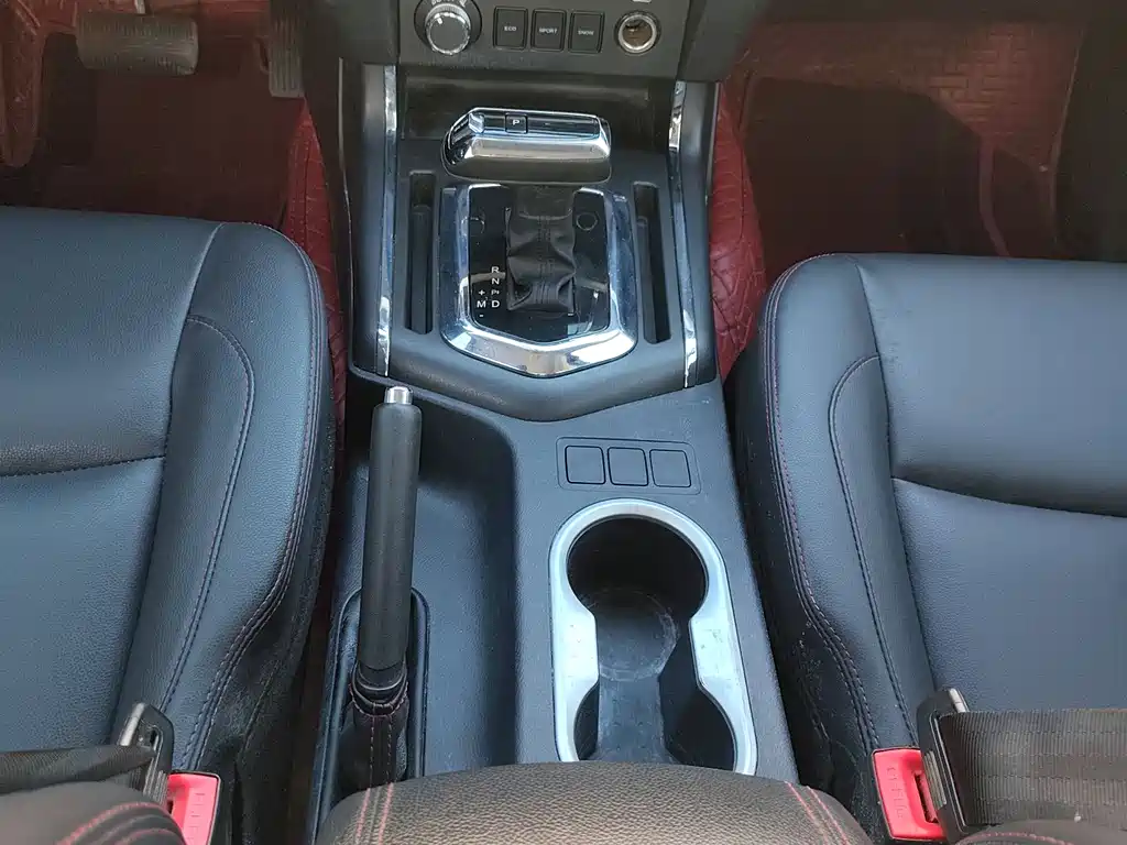 Dongfeng Nissan Navara 2021 2.3T Automatic Diesel 4WD Standard M9T 2023 - thumbnail 7