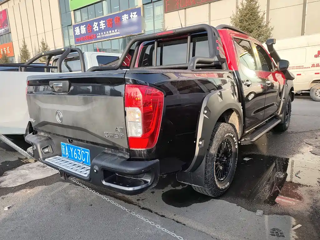 Dongfeng Nissan Navara 2021 2.3T Automatic Diesel 4WD Standard M9T 2023 - thumbnail 11