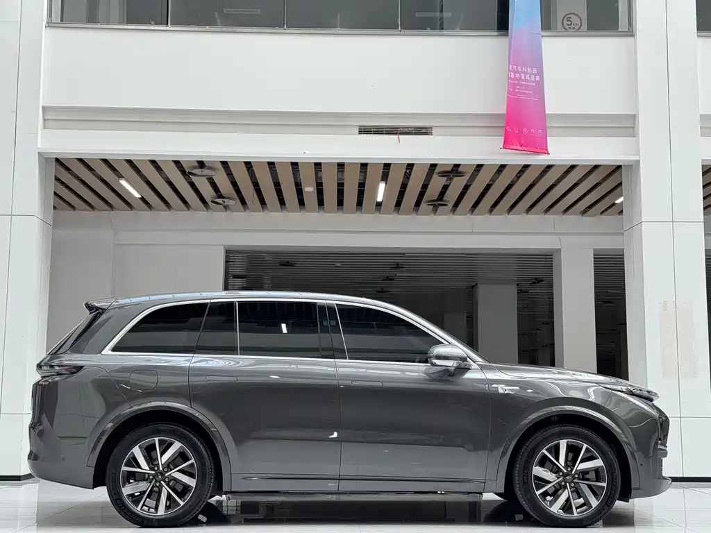 Li Auto Li L8 2023 Pro 2024 - thumbnail 7
