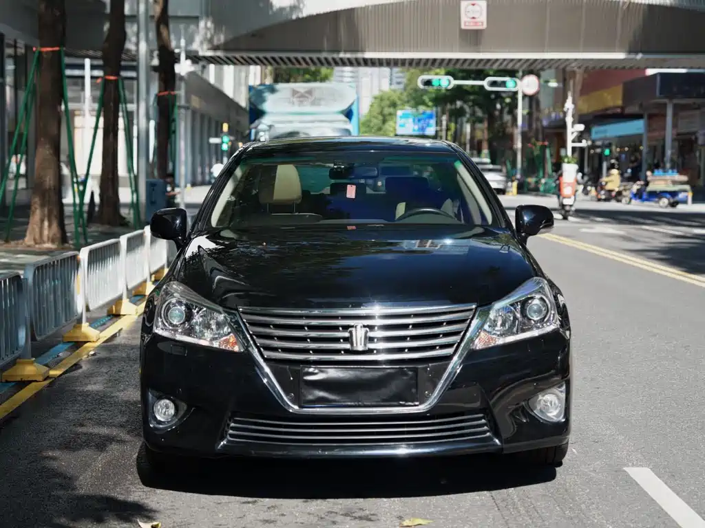 Toyota Toyota Crown 2012 2.5L Royal 2013 - thumbnail 2