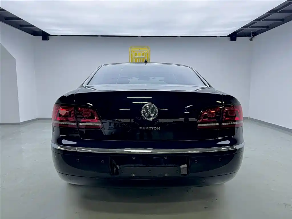 Volkswagen Phaeton 2015 3.6L Premium Edition 2017 - thumbnail 5