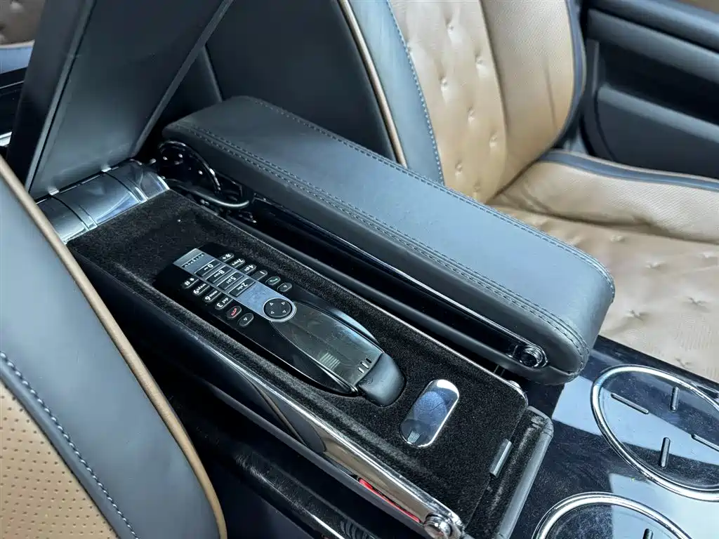 Volkswagen Phaeton 2015 3.6L Premium Edition 2017 - thumbnail 15