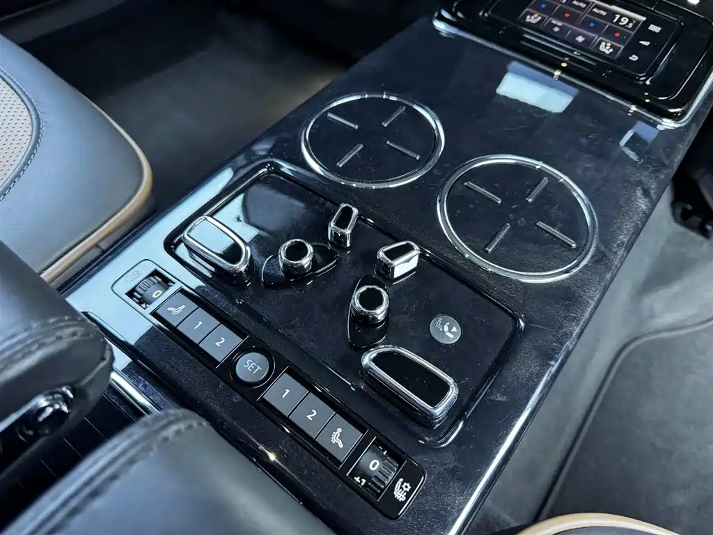 Volkswagen Phaeton 2015 3.6L Premium Edition 2017 - thumbnail 21