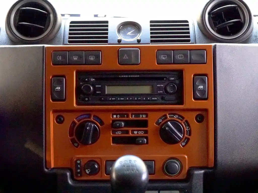 Land Rover Land Rover Defender 2010 Ice & Fire Limited Edition 2010 - thumbnail 16
