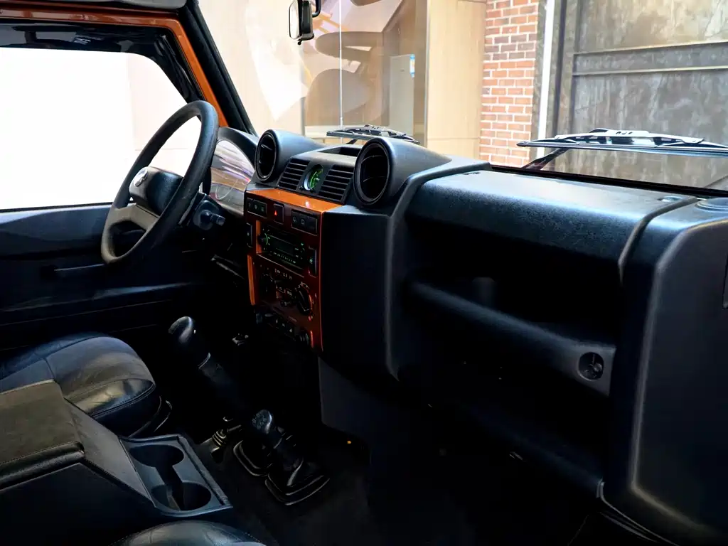 Land Rover Land Rover Defender 2010 Ice & Fire Limited Edition 2010 - thumbnail 20